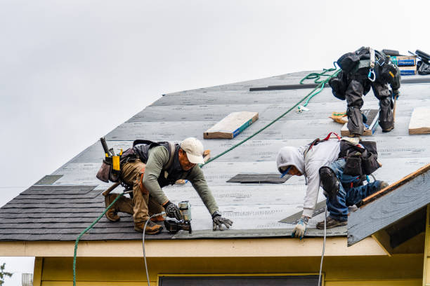 Professional Gutter Installation technician working in Santaquin, UT